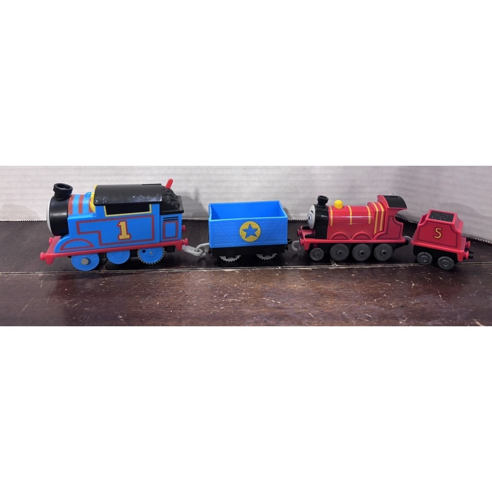 Thomas & Friends TrackMaster‎ Thomas Engines Go Motorized James Push along 2021